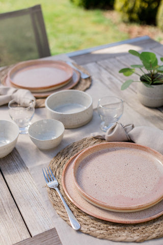 bord met hoge rand handgemaakt keramieken bord servies