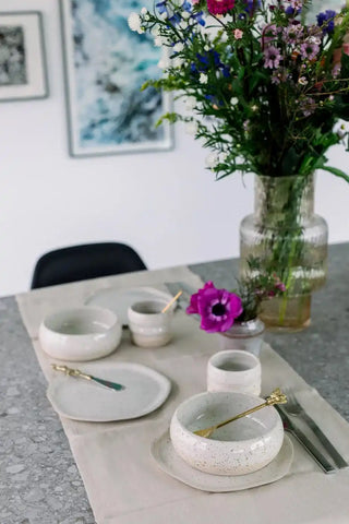 ontbijtpakket handgemaakte keramiek borden kopjes bowls ontbijtset		
