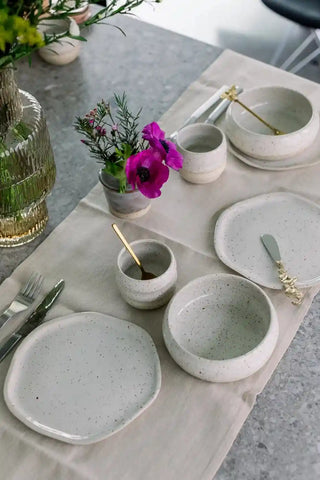 ontbijtpakket handgemaakte keramiek borden kopjes bowls ontbijtset		
