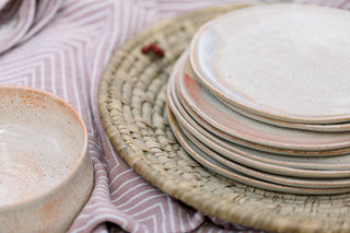 handgemaakte borden keramiek spots & speckles steengoed servies bordenset